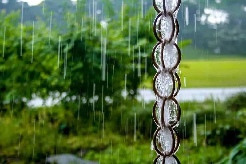 Rain Chain with Cistern