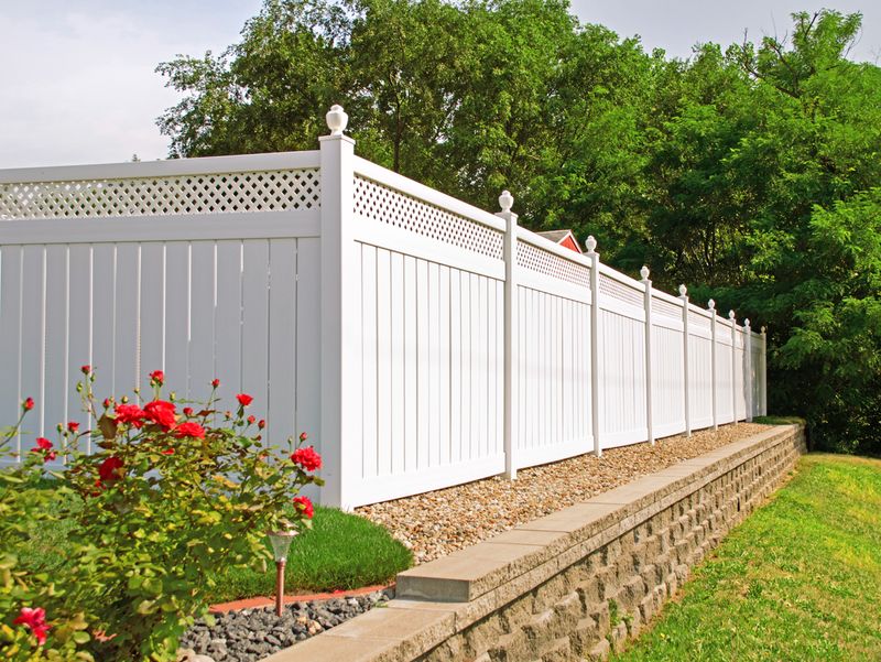 Resilient Windbreak Fencing