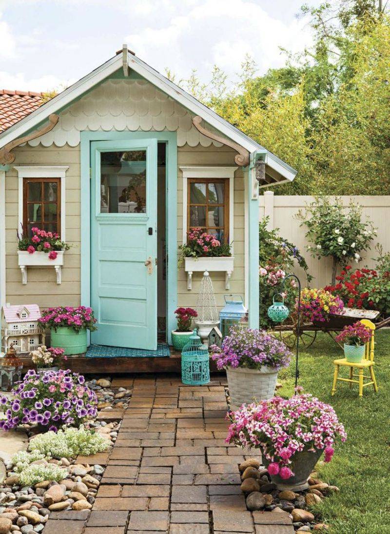 Vintage Garden Bungalow