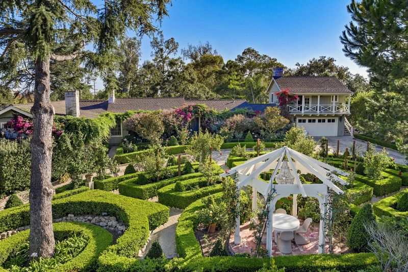 Hidden Garden Retreat