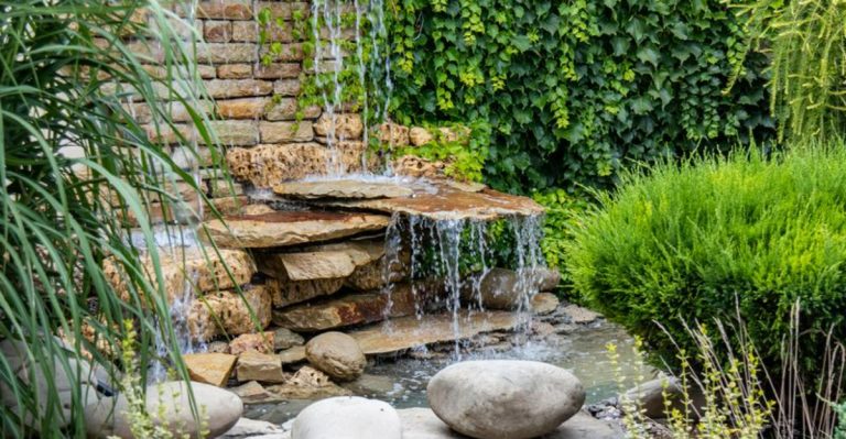 12 Fresh Landscaping Trends Designers Love and 6 That Instantly Boost Curb Appeal