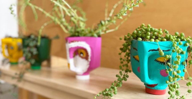 15 Hanging Planters You Can Make From Stuff in Your Kitchen