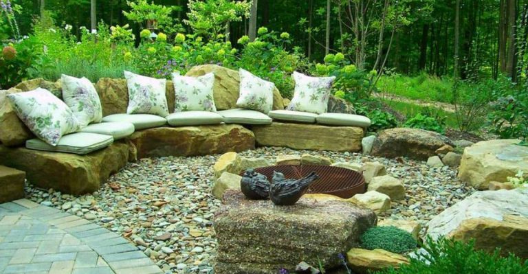 9 Rock Ideas That Upgrade Your Landscaping and 6 That Neighbors Will Definitely Notice