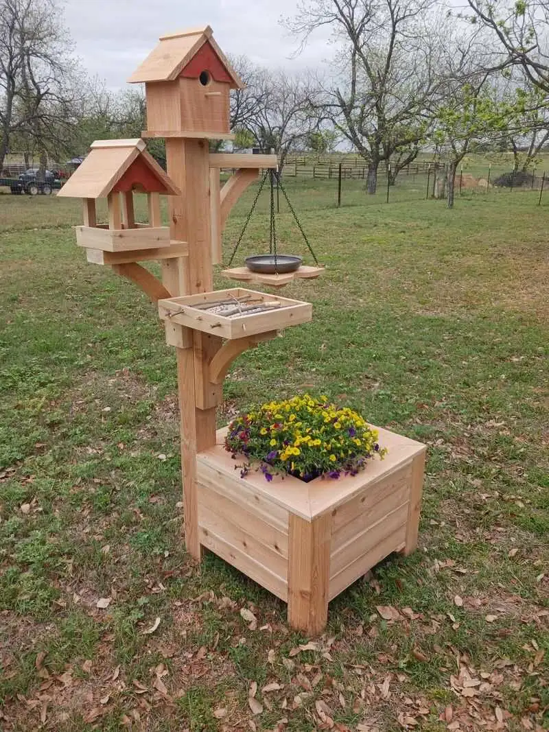 Birdhouse Planter