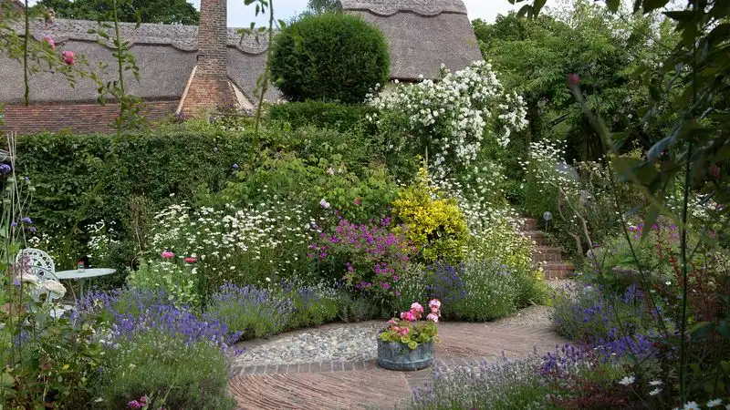 Cottage Charm