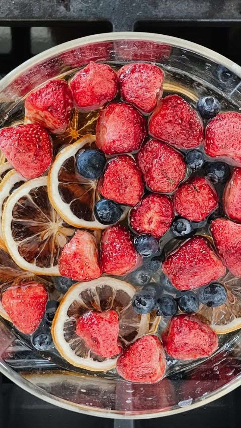 DIY Strawberry Potpourri