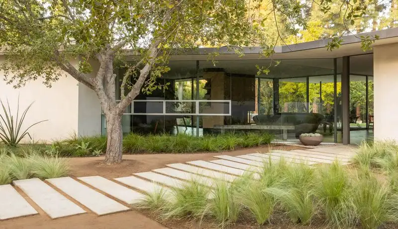 Extensive Hardscaping