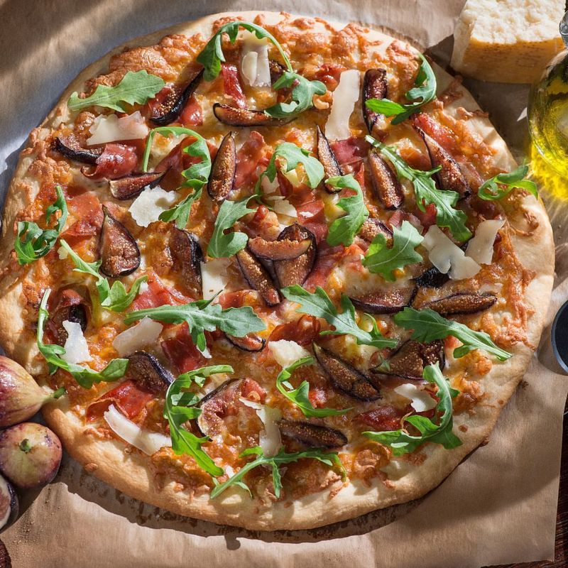 Fig and Arugula Pizza