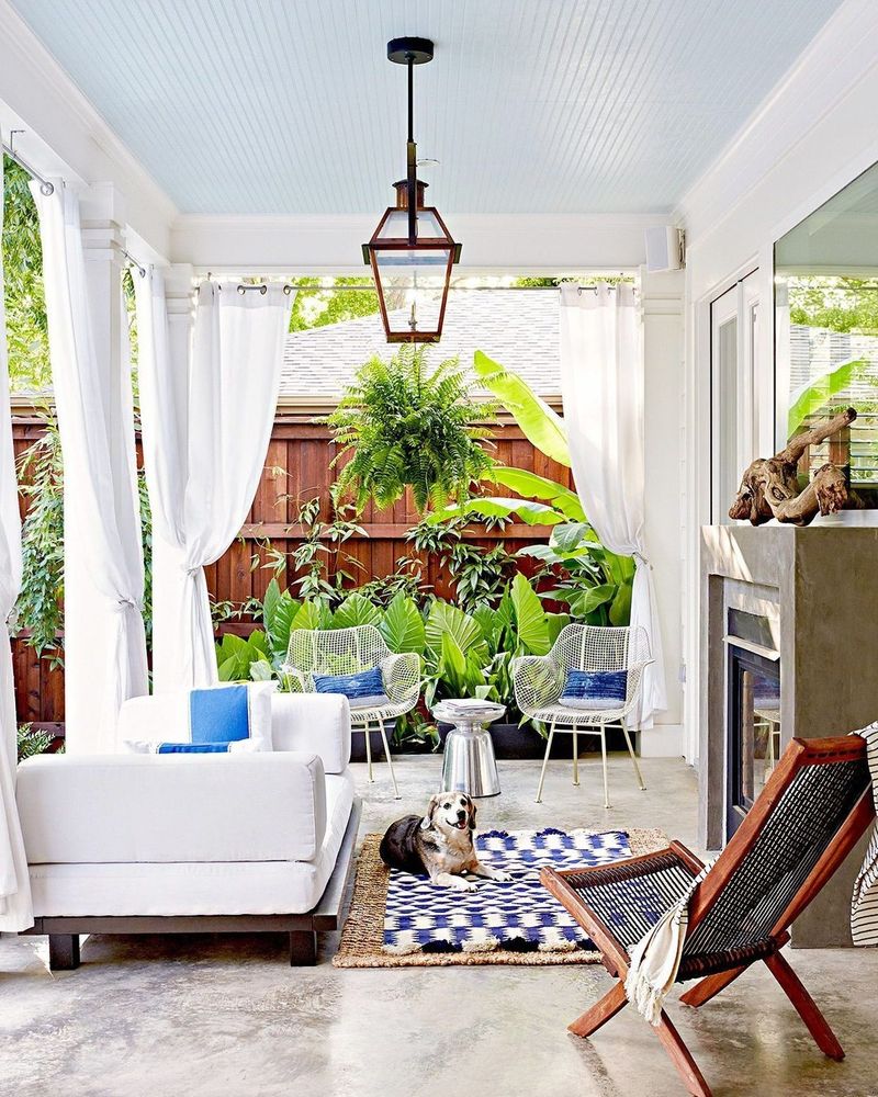 Hang Outdoor Curtains