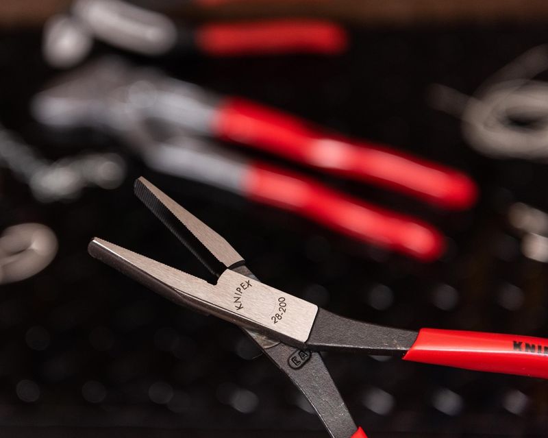 Pliers