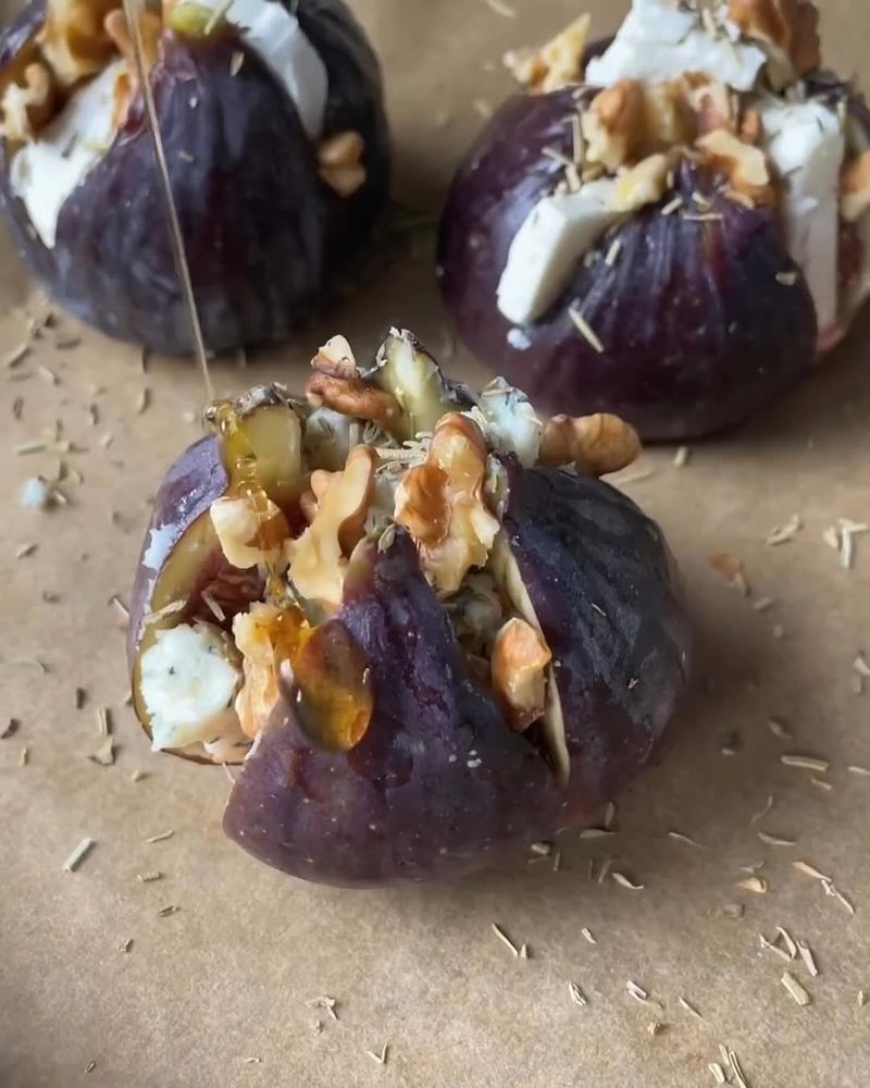 Roasted Figs with Yogurt