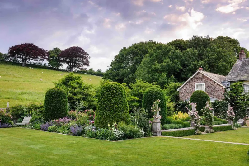 Romantic Rose Garden