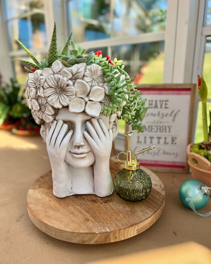 Sculpting with Succulents
