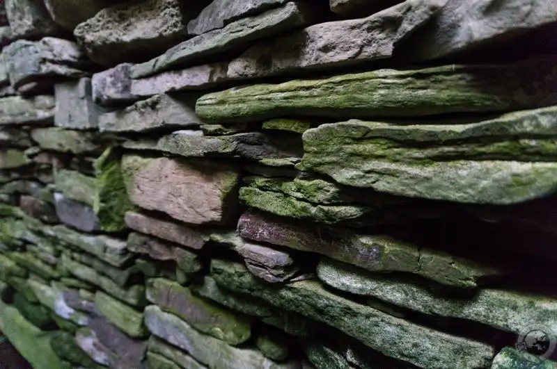 Slate and Moss Passage