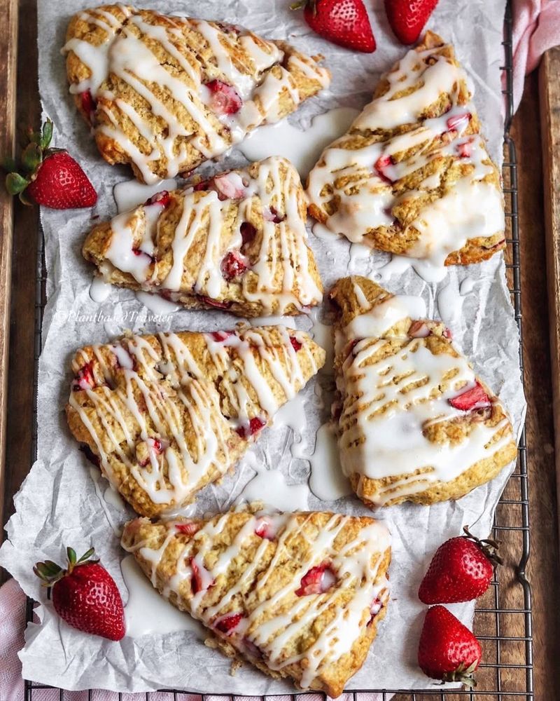 Strawberry Fig Scones