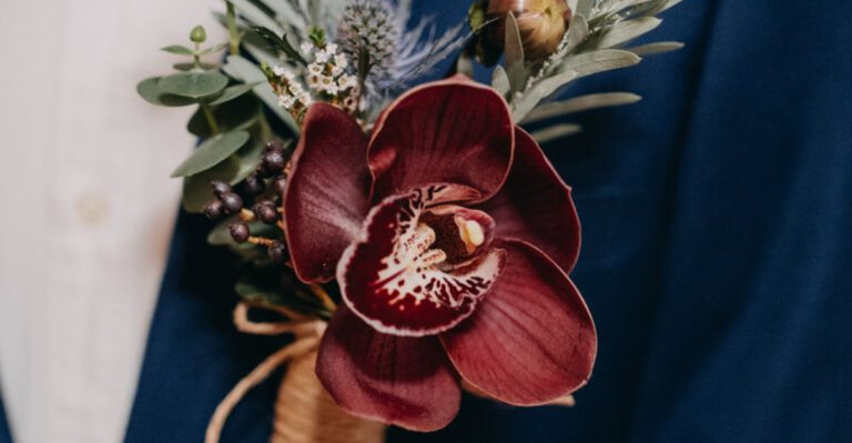 15 Floral Ideas That Steal the Show at Summer Parties and Weddings