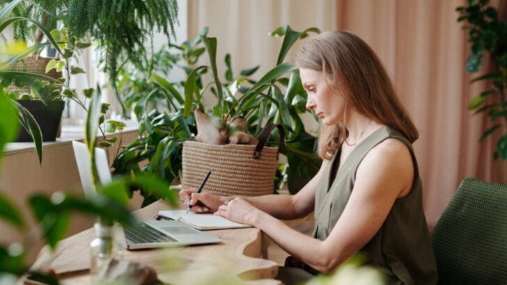 17 Reasons You’re Obsessed With Plants (According to Psychology)