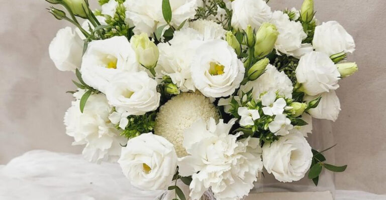 17 Wedding-Ready Flowers That Won’t Sweat or Fade—Even in July Heat