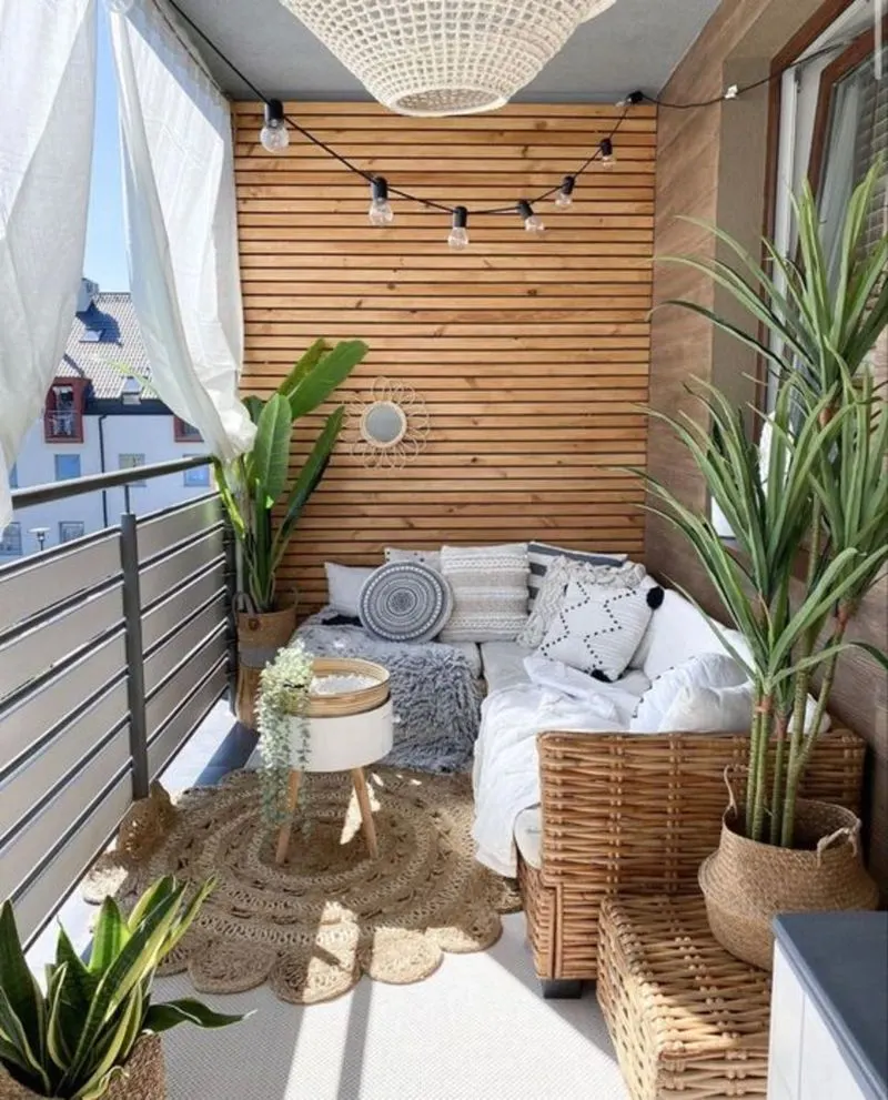 Cozy Balcony Retreat