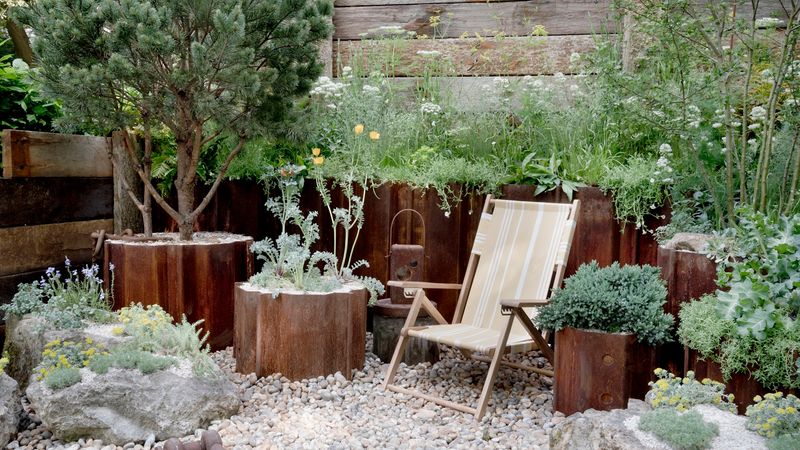 Create a Muddy Corner