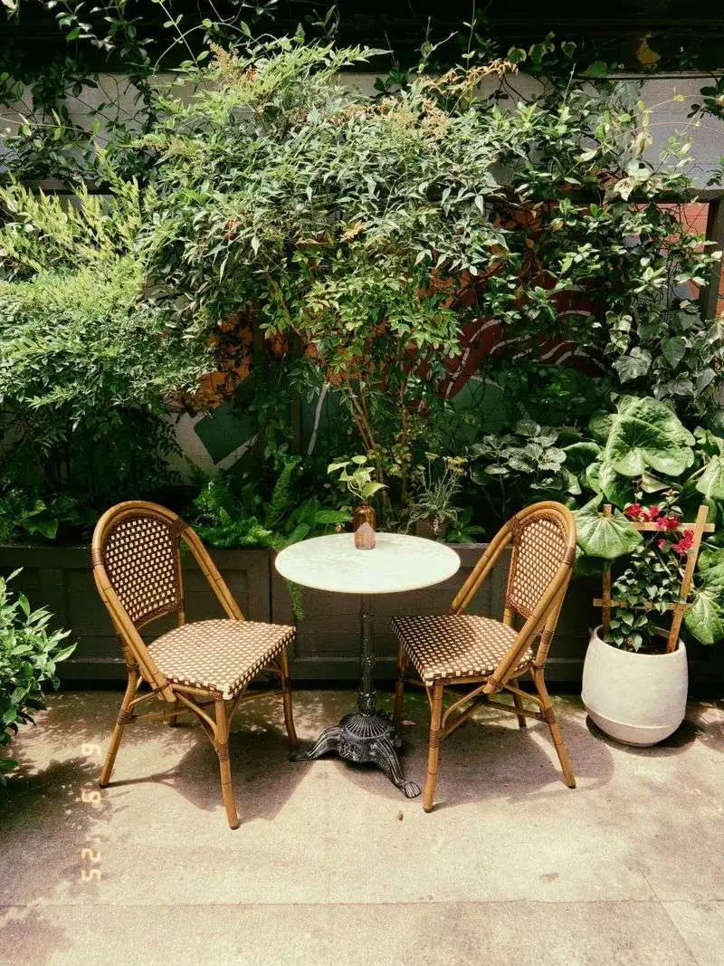 Garden Dining Area