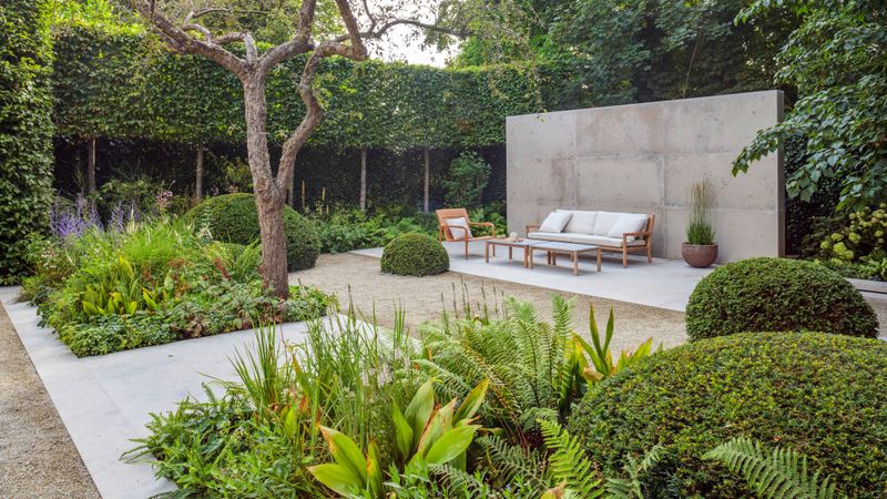 Modern Minimalist Garden