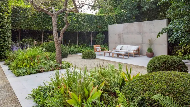 Modern Minimalist Garden