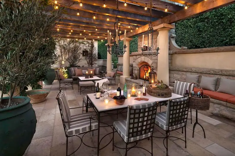 Outdoor Dining Area