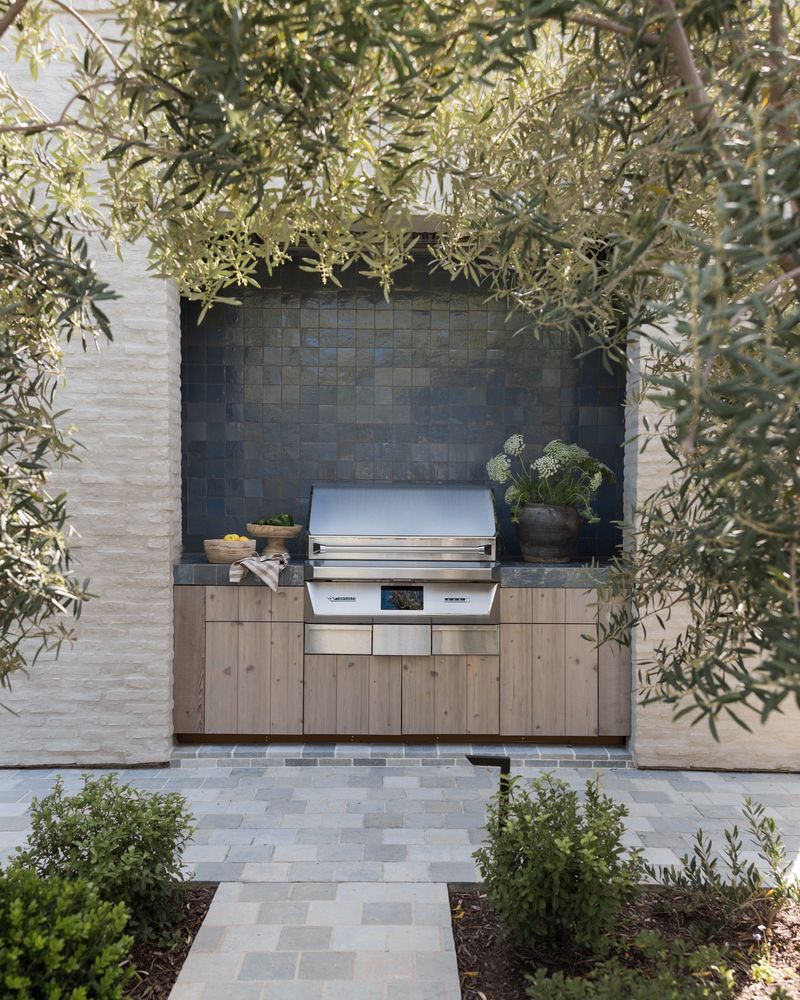 Outdoor Kitchen