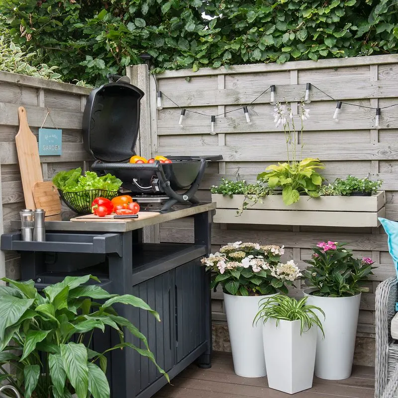 Outdoor Kitchen Corner