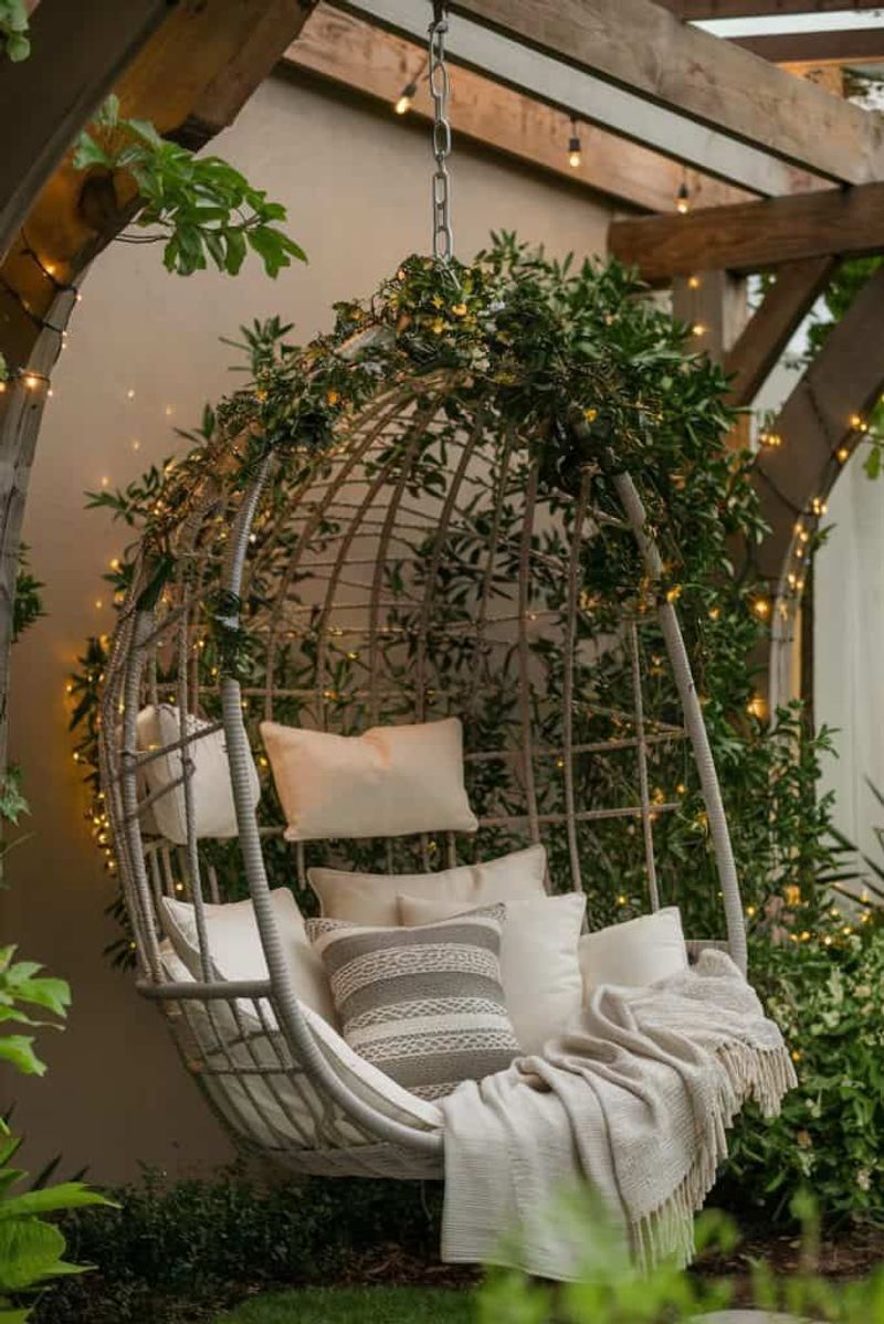 Petite Pergola Paradise