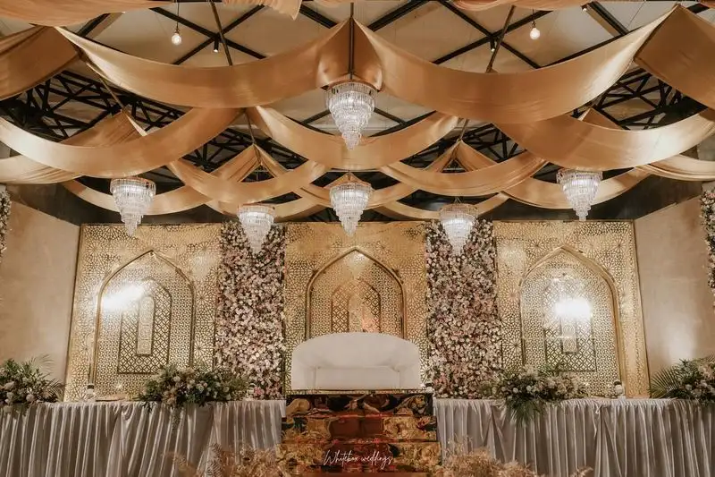 Regal Elegance
