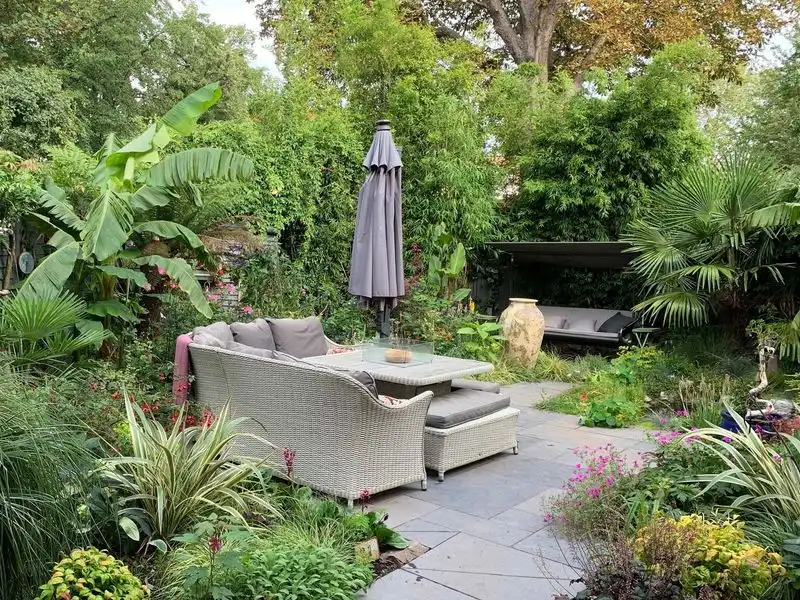 Tropical Paradise Garden