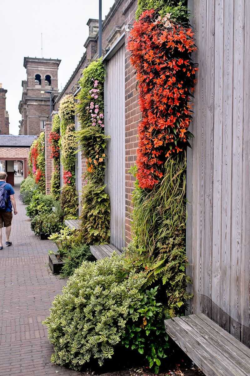 Vertical Flower Screens
